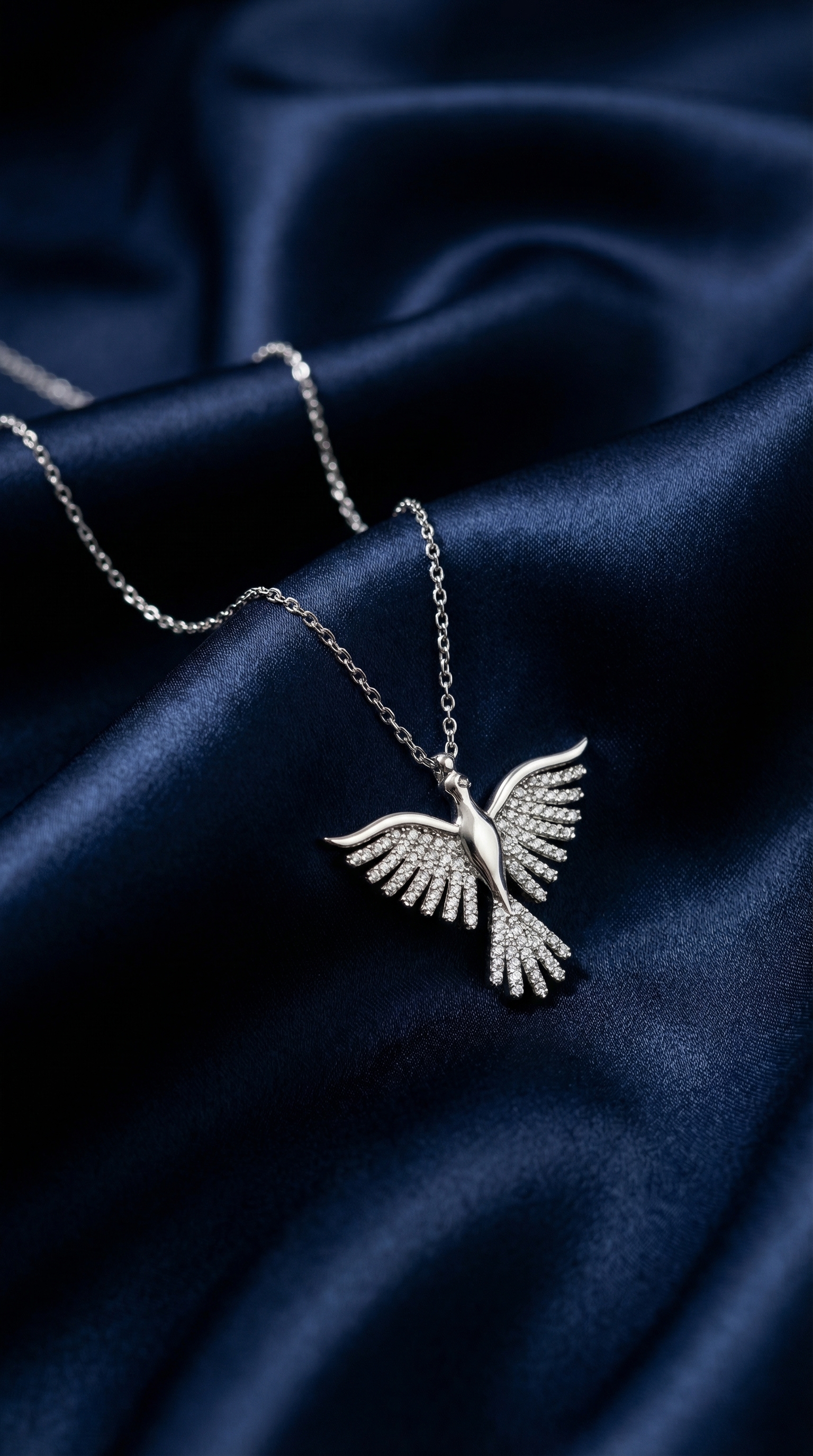 925 Ayar Gümüş Zirkon Taşlı Zümrüdüanka Kuşu Kolye – Özel Tasarım, Işıltılı Kadın Hediyelik Takı